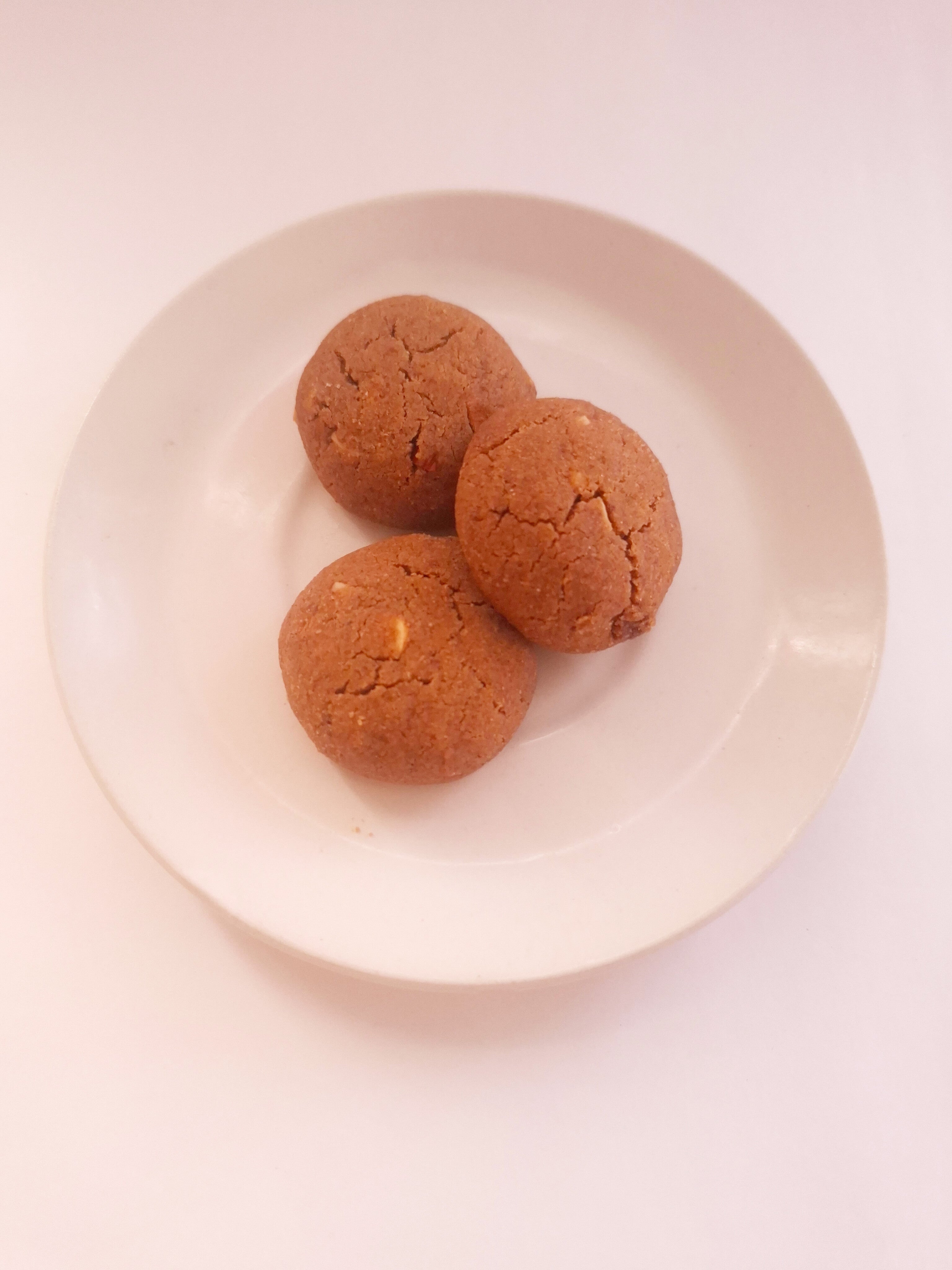 Multigrain fruit and nut eggless